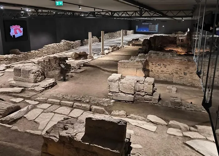 Fruit Tower 公寓 *