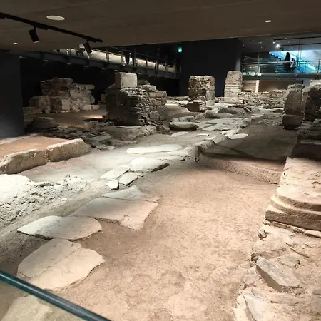 Fruit Tower Szaloniki